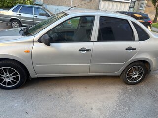 2013 Lada (ВАЗ) Granta I, серебристый, 500000 рублей, вид 3