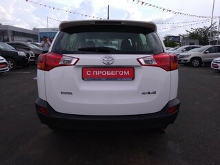 2014 Toyota RAV4 IV (XA40), белый, 2350000 рублей, вид 3
