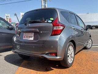 2018 Nissan Note e-Power II Рестайлинг, серый, 641000 рублей, вид 2