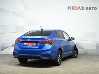 2017 Hyundai Solaris II, синий, 1230000 рублей, вид 4