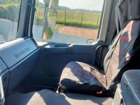1998 Mercedes-Benz Actros, белый, 2200000 рублей - вид 8