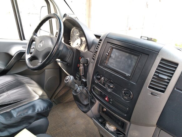 2010 Mercedes-Benz Sprinter, белый, 2100000 рублей - вид 3