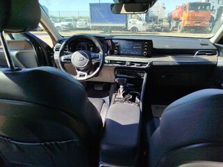 2021 Kia K5 III, чёрный, 2500000 рублей, вид 5
