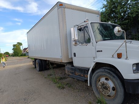 2003 Freightliner Business Class (FL), белый, 900000 рублей, вид 3