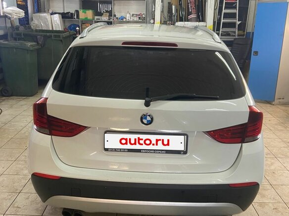2011 BMW X1 20i I (E84), белый, 1430000 рублей - вид 7