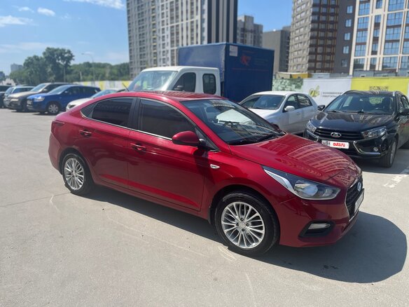 2018 Hyundai Solaris II, красный, 1650000 рублей