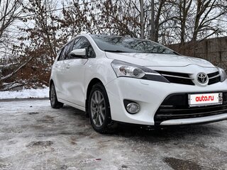2014 Toyota Verso I Рестайлинг, белый, 1495000 рублей, вид 2
