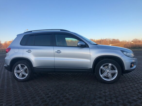 2011 Volkswagen Tiguan I Рестайлинг, серебристый - вид 2