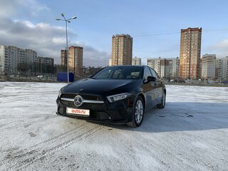 2019 Mercedes-Benz A-Класс 200 IV (W177), чёрный, 3400000 рублей, вид 3