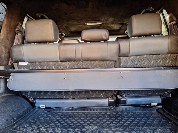 2005 Lexus LX 470 II Рестайлинг, чёрный, 2100000 рублей - вид 36