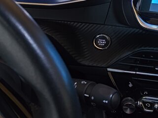 2021 Peugeot 2008 6AT II, белый, 2000000 рублей, вид 1