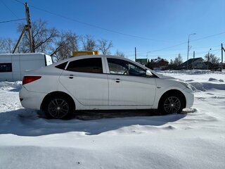 2011 Hyundai Solaris I, белый, 525000 рублей, вид 2