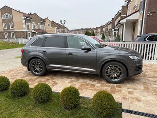 2022 Audi Q7 55 TFSI II (4M) Рестайлинг, серый, 6200000 рублей, вид 5