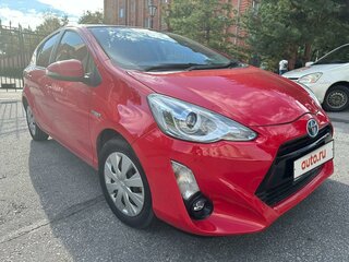 2015 Toyota Aqua I Рестайлинг, красный, 1150000 рублей, вид 2
