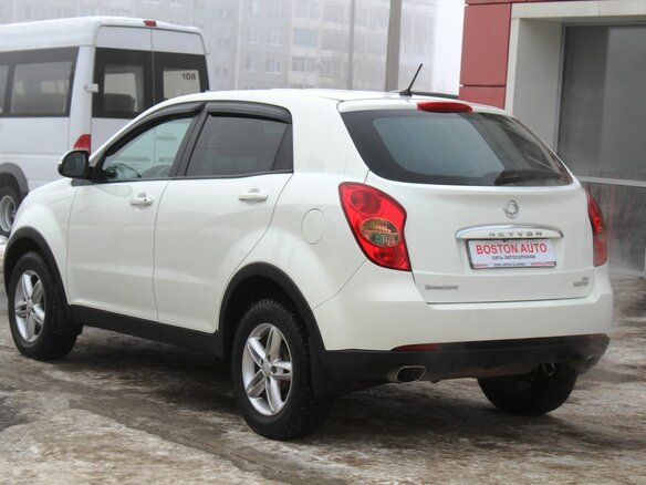 2013 SsangYong Actyon II, белый - вид 4