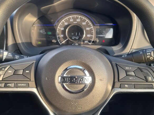 2018 Nissan Note e-Power II Рестайлинг, белый, 1550000 рублей - вид 10