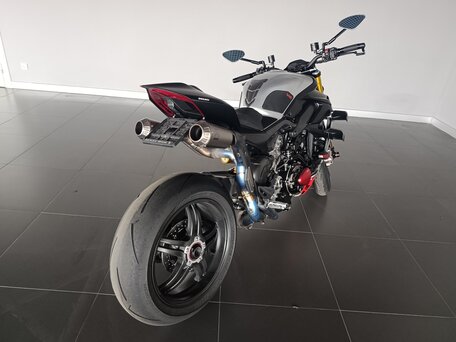 2023 Ducati Streetfighter V4, чёрный, 4990000 рублей, вид 4