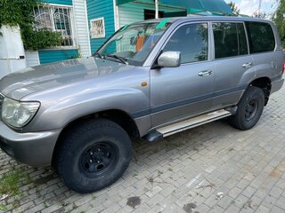 2006 Toyota Land Cruiser 105 100 Series Рестайлинг 2, серый, 2650000 рублей, вид 4