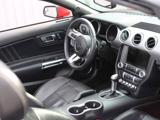 2019 Ford Mustang VI Рестайлинг, красный, 3200000 рублей, вид 5