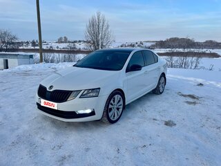 2017 Skoda Octavia III (A7) Рестайлинг, белый, 1600000 рублей, вид 2