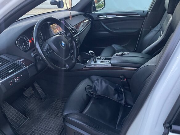 2012 BMW X6 35i I (E71) Рестайлинг, белый, 2550000 рублей - вид 8