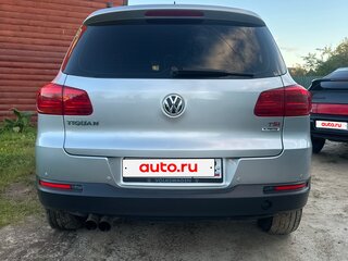2015 Volkswagen Tiguan I Рестайлинг, серебристый, 1400000 рублей, вид 3