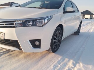 2013 Toyota Corolla XI (E160, E170, E180), белый, 1370000 рублей, вид 1