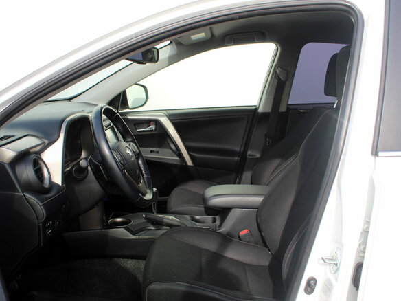 2015 Toyota RAV4 IV (XA40), белый - вид 7