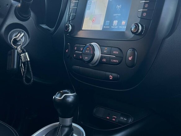 2018 Kia Soul II Рестайлинг, коричневый, 1780000 рублей - вид 6