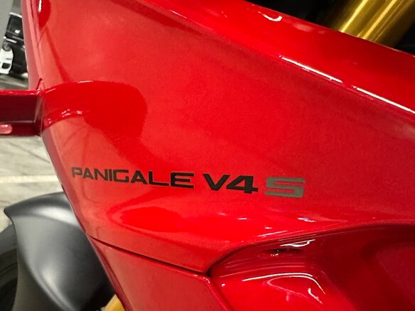 2024 Ducati Panigale V4, красный, 3950000 рублей - вид 21