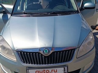 2012 Skoda Fabia II Рестайлинг, зелёный, 500000 рублей, вид 2