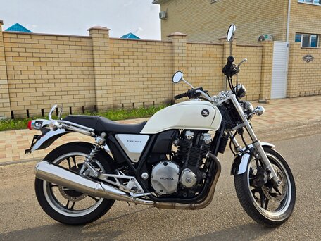 2012 Honda CB 1100, белый, 700000 рублей, вид 2