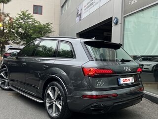 2024 Audi Q7 55 TFSI II (4M) Рестайлинг, серый, 10200022 рублей, вид 2