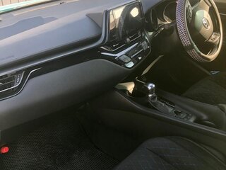 2017 Toyota C-HR I, зелёный, 2440000 рублей, вид 5