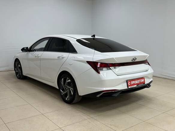 2023 Hyundai Elantra VII (CN7) Рестайлинг, белый - вид 5