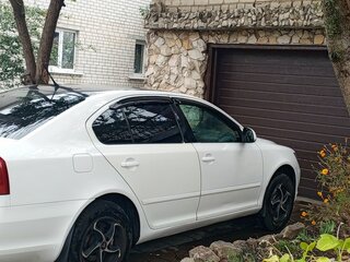 2012 Skoda Octavia II (A5) Рестайлинг, белый, 850000 рублей, вид 2
