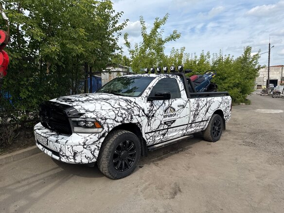 2009 Dodge RAM IV (DS/DJ), белый, 2600000 рублей
