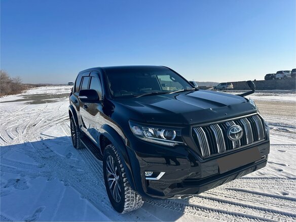 2018 Toyota Land Cruiser Prado 150 Series Рестайлинг 2, чёрный, 4994000 рублей - вид 3