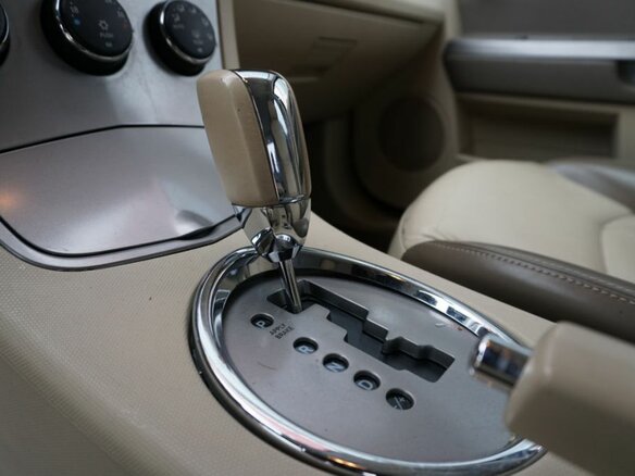 2007 Chrysler Sebring III, белый - вид 12