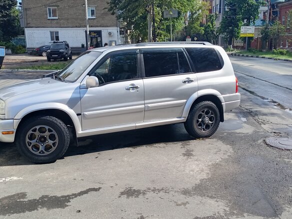 2001 Suzuki XL7 I, белый, 595000 рублей - вид 3