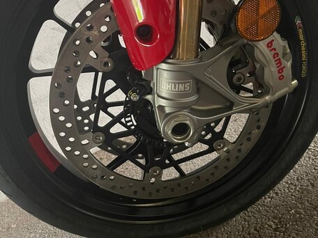 2023 Ducati Multistrada V4, красный, 1999999 рублей, вид 4