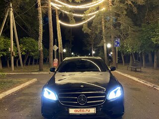 2017 Mercedes-Benz E-Класс 200 V (W213, S213, C238), чёрный, 6000000 рублей, вид 3