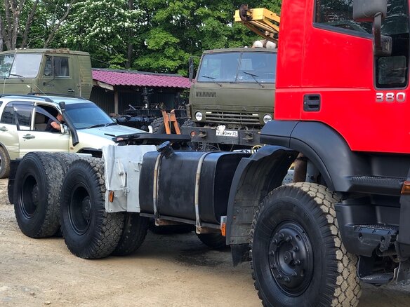 2007 Iveco Trakker, красный, 1700000 рублей - вид 5
