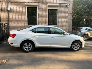 2018 Skoda Superb III, белый, 2700000 рублей, вид 5