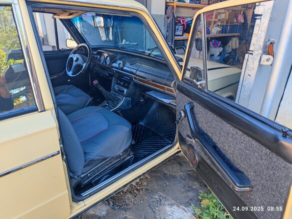 1988 Lada (ВАЗ) 2106, жёлтый, 300000 рублей - вид 5