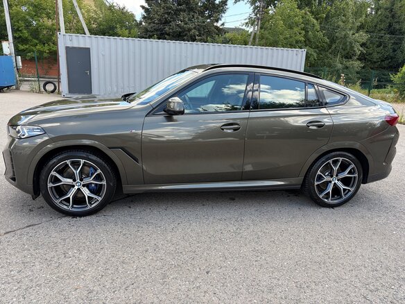 2023 BMW X6 30d III (G06) Рестайлинг, коричневый, 11000000 рублей - вид 5