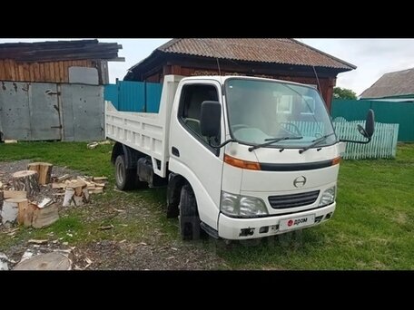 2001 Toyota Dyna, белый, 1850000 рублей, вид 2