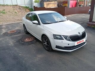 2018 Skoda Octavia III (A7) Рестайлинг, белый, 680000 рублей, вид 2