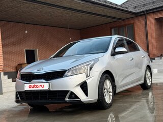 2021 Kia Rio IV Рестайлинг, серый, 1650000 рублей, вид 1