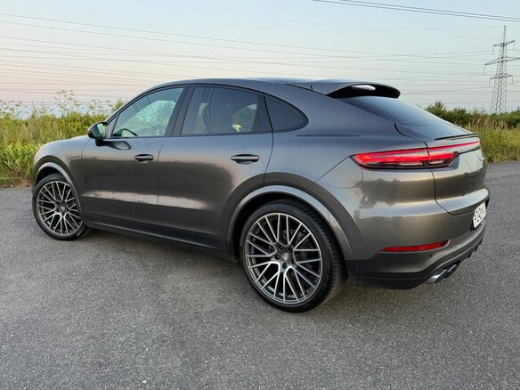 2020 Porsche Cayenne Coupé III, серый, 8100000 рублей - вид 2